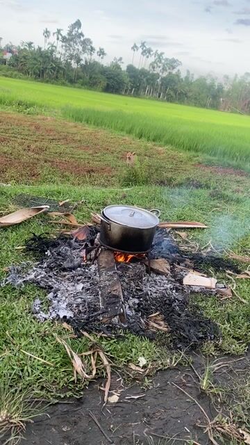 Ducati Scrambler màu Vàng Côn tay. Mua bán Xe máy tại Quận Ngũ Hành Sơn Đà Nẵng được đăng bởi Mai đang phuc hình 1