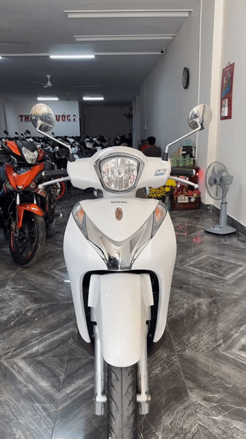 Honda SH Mode 2015 Trắng. Mua bán Xe máy tại Huyện Chợ Mới An Giang được đăng bởi Cửa hàng xe Thiên Phước 2 hình 1