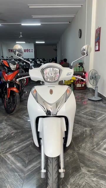 Honda SH Mode 2015 Trắng. Mua bán Xe máy tại Huyện Chợ Mới An Giang được đăng bởi Cửa hàng xe Thiên Phước 2 hình 1