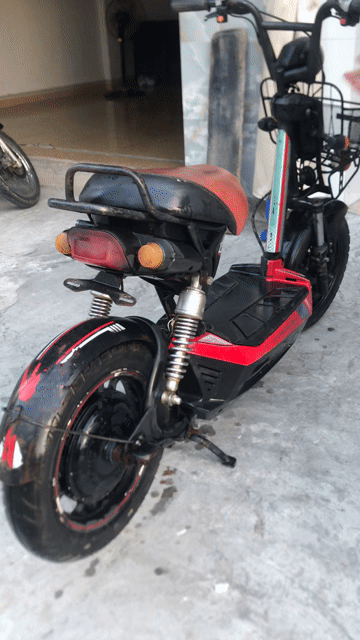 Xe đạp điện Yadea 4 bình to Đen, Đỏ. Mua bán Xe đạp tại Huyện Hải Hậu Nam Định được đăng bởi châu hải hậu nam định hình 1