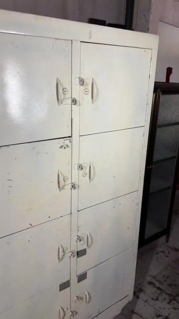 Tủ locker sắt 8 ngăn Trắng. Mua bán Đồ dùng văn phòng tại Quận Gò Vấp Tp Hồ Chí Minh được đăng bởi Thảo Nguyên hình 1