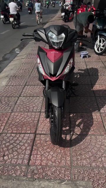 Honda Winner 2017 Đen Côn tay. Mua bán Xe máy tại Quận Phú Nhuận Tp Hồ Chí Minh được đăng bởi Dũng hình 1