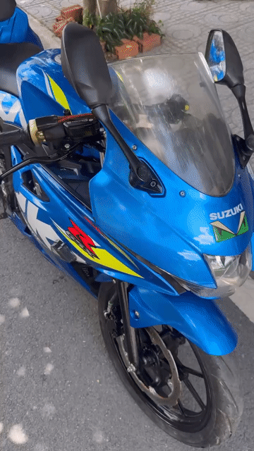 Suzuki GSX R150 2018 chính chủ biển số 86. Mua bán Xe máy tại Huyện Bình Chánh Tp Hồ Chí Minh được đăng bởi Phong Vũ hình 1