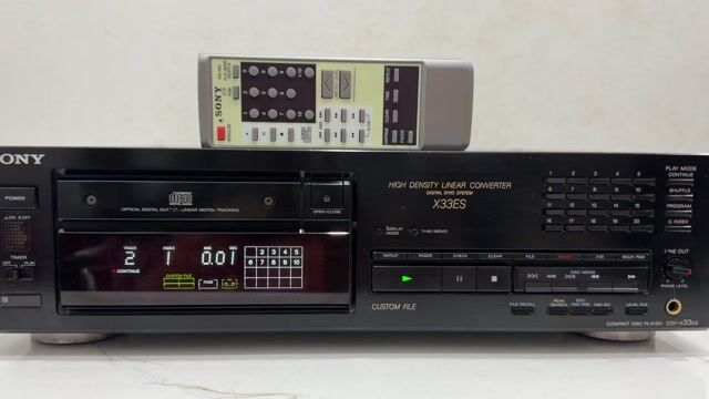 CD Sony CDP-X33ES hay, còn đẹp, mắt từ mạnh. Mua bán Tivi, Âm thanh tại Thành phố Thủ Dầu Một Bình Dương được đăng bởi Lê Nguyễn Audio hình 1