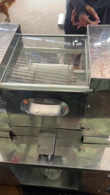 Máy ép mía Inox để bàn 1000W ép 2 cây. Mua bán Đồ chuyên dụng, Giống nuôi trồng tại Thành phố Thủ Đức Tp Hồ Chí Minh được đăng bởi Trần Trọng Nghĩa hình 1