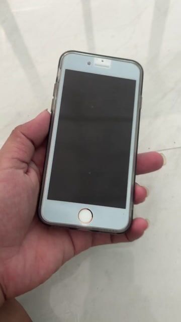 Apple iPhone 8 Vàng hồng Vỡ kính lưng. Mua bán Điện thoại tại Quận Liên Chiểu Đà Nẵng được đăng bởi đình nam hình 1