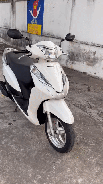 Honda Lead Trắng. Mua bán Xe máy tại Thị xã Bến Cát Bình Dương được đăng bởi xe máy trả góp tín nghĩa  hình 1