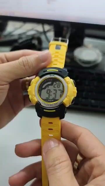 Đồng hồ điện tử Dash. Mua bán Đồng hồ tại Huyện Tư Nghĩa Quảng Ngãi được đăng bởi Anh Tuấn 76 hình 1