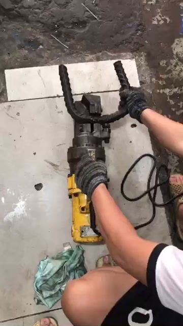 Máy cắt sắt thủy lực Phi 32. Mua bán Đồ chuyên dụng, Giống nuôi trồng tại Quận Gò Vấp Tp Hồ Chí Minh được đăng bởi Nguyen Cong Danh hình 1