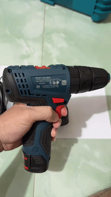 Máy khoan động lực Bosch GSB 120-LI - Mới. Mua bán Đồ chuyên dụng, Giống nuôi trồng tại Thành phố Thuận An Bình Dương được đăng bởi Toàn hình 1