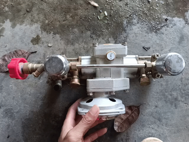 Đầu xịt thuốc gắn máy cắt cỏ tum lớn. Mua bán Đồ chuyên dụng, Giống nuôi trồng tại Huyện Ea Kar Đắk Lắk được đăng bởi Đảng Phạm hình 1