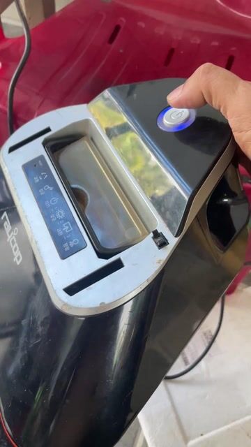 Máy hút bụi Raycop Đen đã qua sử dụng. Mua bán Nội thất, đồ gia dụng khác tại Huyện Long Hồ Vĩnh Long được đăng bởi Quảng Trọng Thái hình 1