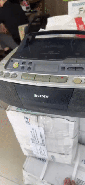 Đài cassette Sony CD, Radio. Mua bán Tivi, Âm thanh tại Huyện Thanh Oai Hà Nội được đăng bởi KỶ NGUYỄN hình 1
