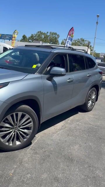 2021 Toyota Highlander video thumbnail