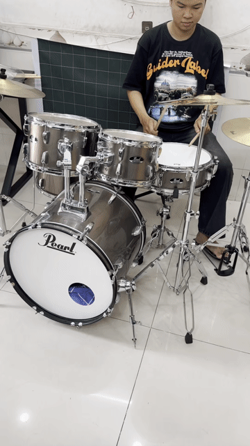Bộ trống Pearl Nâu Như mới. Mua bán Nhạc cụ tại Quận 12 Tp Hồ Chí Minh được đăng bởi BK Music hình 1