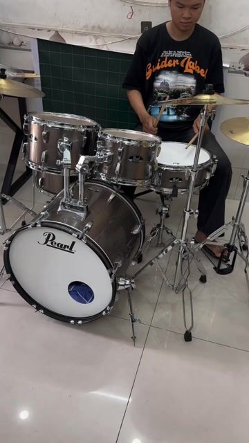 Bộ trống Pearl Nâu Như mới. Mua bán Nhạc cụ tại Quận 12 Tp Hồ Chí Minh được đăng bởi BK Music hình 1