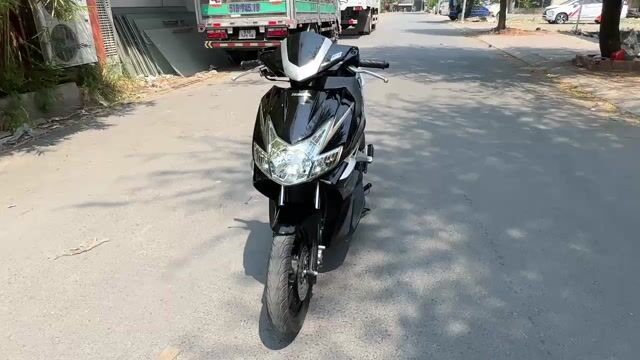 Honda Air Blade Fi 2010 Đen bạc. Mua bán Xe máy tại Quận 12 Tp Hồ Chí Minh được đăng bởi Cửa hàng Xe máy 380 hình 1
