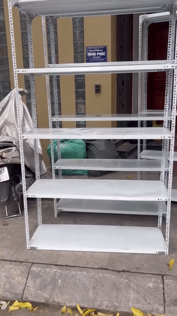 Kệ sắt trắng 2mx1m2x30cm 5 sàn thanh lý. Mua bán Tủ, kệ gia đình tại Quận Hà Đông Hà Nội được đăng bởi LAN ANH hình 1