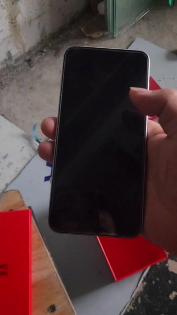 OnePlus Ace 5 Ultra Bạc Đã qua sử dụng. Mua bán Điện thoại tại Quận Bình Tân Tp Hồ Chí Minh được đăng bởi Văn Kỳ hình 1