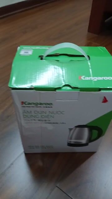 Ấm đun nước Kangaroo Inox 1.8L Bạc chính hãng. Mua bán Bếp, lò, đồ điện nhà bếp tại Quận Long Biên Hà Nội được đăng bởi Đào AnhĐức hình 1