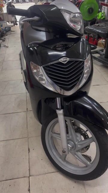 Honda SH Đen Tự động. Mua bán Xe máy tại Quận Tân Phú Tp Hồ Chí Minh được đăng bởi Hoàng Trung hình 1