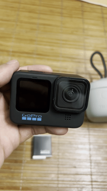GoPro 11 Black. Mua bán Máy ảnh, Máy quay tại Quận Nam Từ Liêm Hà Nội được đăng bởi Nguyễn Châu Long hình 1