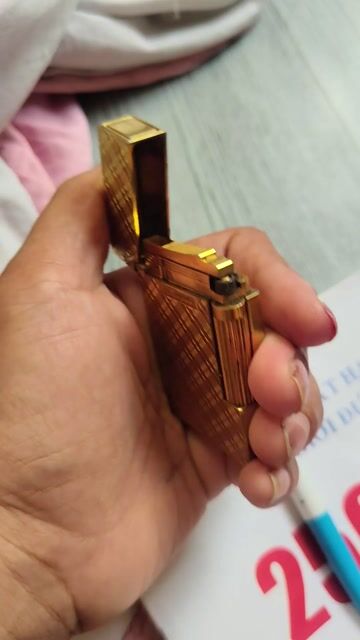 Bật lửa ST Dupont Kim loại Vàng Pháp. Mua bán Đồ sưu tầm, đồ cổ tại Quận 4 Tp Hồ Chí Minh được đăng bởi Ngọc Nguyễn hình 1