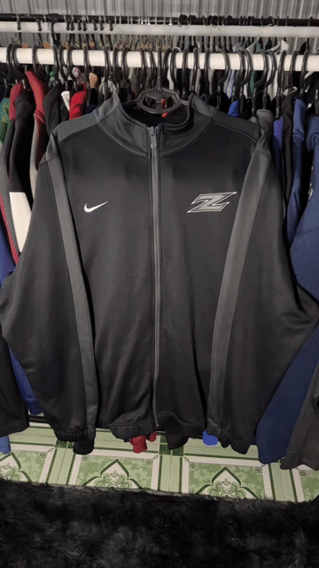 khoác thể thao Nike logo thêu 80-90kg. Mua bán Quần áo tại Huyện Cái Nước Cà Mau được đăng bởi Tiệm Si Min hình 1