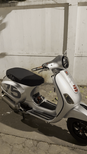 Piaggio Vespa màu Bạc. Mua bán Xe máy tại Quận Phú Nhuận Tp Hồ Chí Minh được đăng bởi Louis Nguyen hình 1