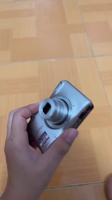 Máy ảnh Nikon Coolpix Bạc. Mua bán Máy ảnh, Máy quay tại Quận Bình Tân Tp Hồ Chí Minh được đăng bởi Phi Phan hình 1
