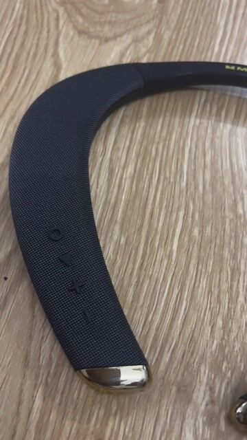 Loa di động đeo cổ Monster Boomerang Wireless Neck. Mua bán Tivi, Âm thanh tại Quận 10 Tp Hồ Chí Minh được đăng bởi An Vigo hình 1