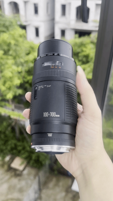 Ống kính Canon 100-300mm f5.6 EF Đen. Mua bán Máy ảnh, Máy quay tại Quận Nam Từ Liêm Hà Nội được đăng bởi Nguyễn Xuân Linh hình 1
