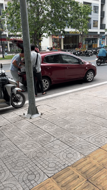[ Ai cần bán nhắn e ]  Mazda 2. Mua bán Ô tô tại Thành phố Thủ Đức Tp Hồ Chí Minh được đăng bởi Dương Văn Khánh  hình 1