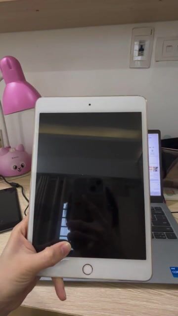 Ipad mini 4 128GB màu vàng. Mua bán Máy tính bảng tại Quận Cầu Giấy Hà Nội được đăng bởi Linh Lê hình 1