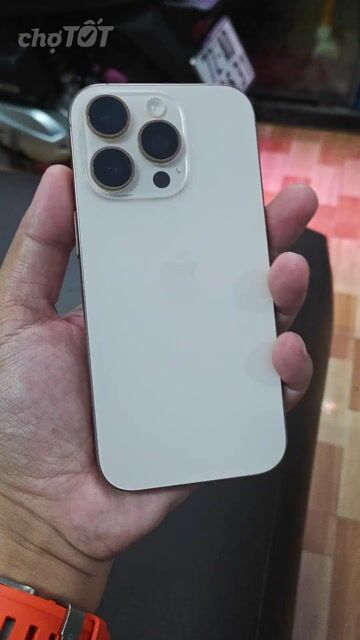 Apple iPhone 16 Pro 128GB Vàng Đã sử dụng. Mua bán Điện thoại tại Thành phố Bà Rịa Bà Rịa - Vũng Tàu được đăng bởi Trần Tùng hình 1
