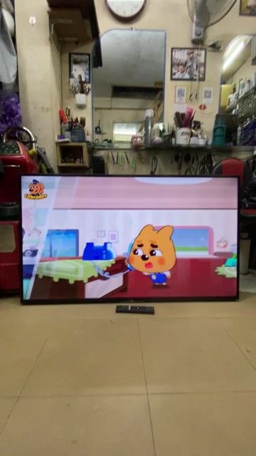 thanh lý Tivi Sony 55 inch 4K zin đẹp có wifi. Mua bán Tivi, Âm thanh tại Quận Thanh Xuân Hà Nội được đăng bởi Văn sỹ cắt tóc hình 1