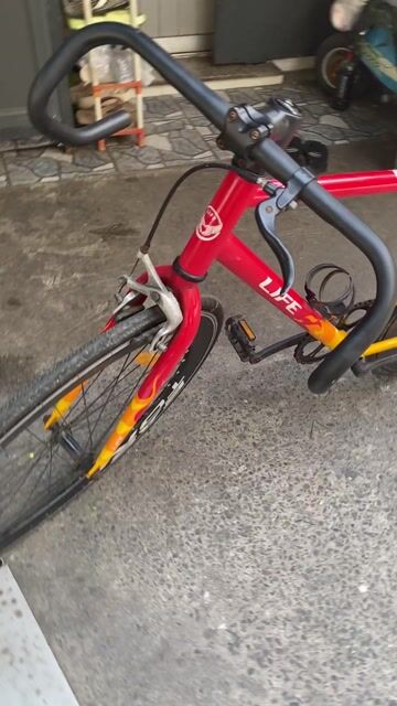 Xe đạp Fixed Gear khung Sắt Đỏ phối vàng. Mua bán Xe đạp tại Quận Gò Vấp Tp Hồ Chí Minh được đăng bởi Trung Đông hình 1