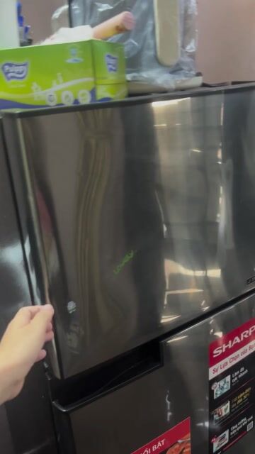 Tủ lạnh Sharp 165 Lít SJ-X176E-SL. Mua bán Tủ lạnh tại Quận 3 Tp Hồ Chí Minh được đăng bởi Việt Hà hình 1