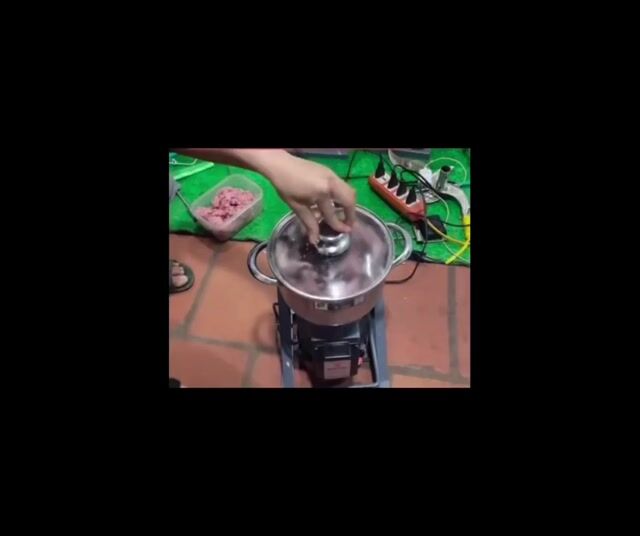 Máy xay thịt cua cá, ruốc, pate, mọc giò riềng xả. Mua bán Bếp, lò, đồ điện nhà bếp tại Huyện Mê Linh Hà Nội được đăng bởi Phú hình 1