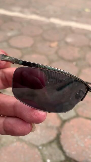 Kính râm Ray-Ban Titan Unisex. Mua bán Phụ kiện thời trang khác tại Quận Tây Hồ Hà Nội được đăng bởi MANH NGUYEN hình 1