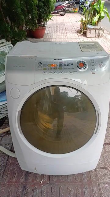 Máy giặt Toshiba 9kg cửa trước. Mua bán Máy giặt tại Quận 6 Tp Hồ Chí Minh được đăng bởi Anh Quý hình 1