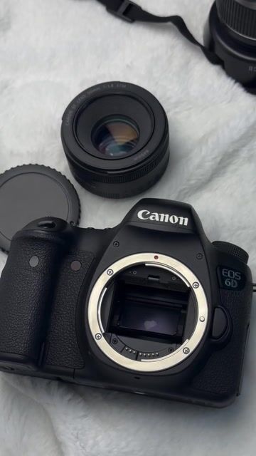 Máy ảnh Canon 6D Đen Đã sử dụng. Mua bán Máy ảnh, Máy quay tại Quận 3 Tp Hồ Chí Minh được đăng bởi Lê Thị Nhung hình 1