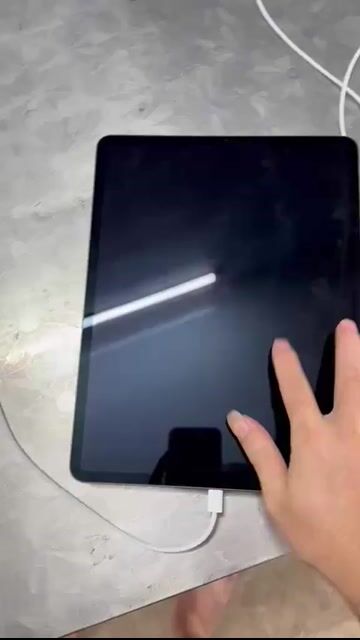 Apple iPad Pro 2020 12.9 inch 256GB. Mua bán Máy tính bảng tại Thành phố Trà Vinh Trà Vinh được đăng bởi Mai tấn khiêm hình 1