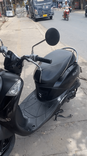 SYM Elite 50cc Đen .zin êm chất. xe đẹp. Mua bán Xe máy tại Thành phố Thủ Đức Tp Hồ Chí Minh được đăng bởi Xe Máy Quốc Hằng góp 0 đồng hình 1