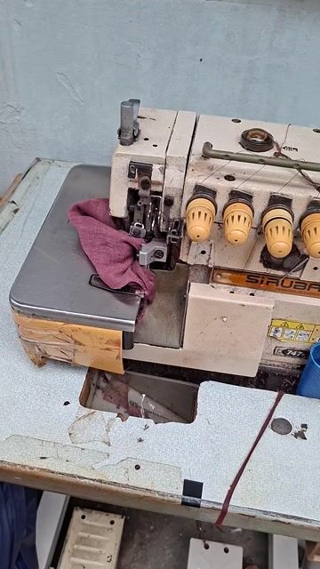 TL Máy vắt sổ Siruba 5 chỉ . Mua bán Đồ chuyên dụng, Giống nuôi trồng tại Thành phố Thủ Đức Tp Hồ Chí Minh được đăng bởi Ngân hình 1