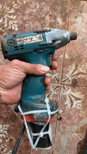 Máy bắn vít Makita Xanh ngọc. Mua bán Đồ chuyên dụng, Giống nuôi trồng tại Thành phố Long Khánh Đồng Nai được đăng bởi Dũng hình 1