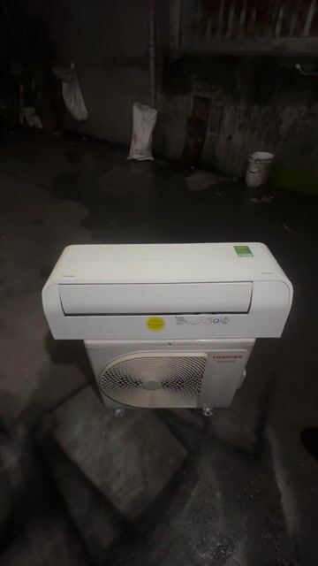 Máy lạnh Toshiba Inverter 1HP. Mua bán Máy lạnh, điều hoà tại Thành phố Biên Hòa Đồng Nai được đăng bởi Điện Lạnh Bá Trung hình 1
