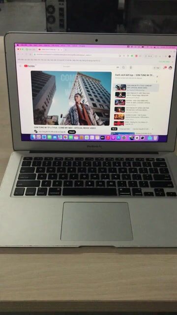 macbook Air 2017 i7 bán lg window. Mua bán Laptop tại Quận Đống Đa Hà Nội được đăng bởi Đỗ Tâm Vân hình 1