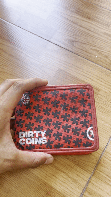 Ví Dirty Coins Unisex Vải Đỏ. Mua bán Túi xách tại Quận Ngũ Hành Sơn Đà Nẵng được đăng bởi HS Farm Nông trại nghỉ dưỡng hình 1
