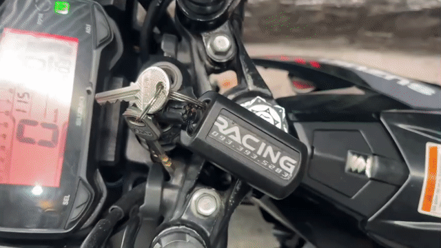 Suzuki Satria 150 Đen 7060 km. Mua bán Xe máy tại Quận 1 Tp Hồ Chí Minh được đăng bởi Công Vinh hình 1
